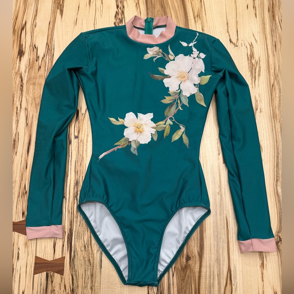 Clod and Victory leotard size small